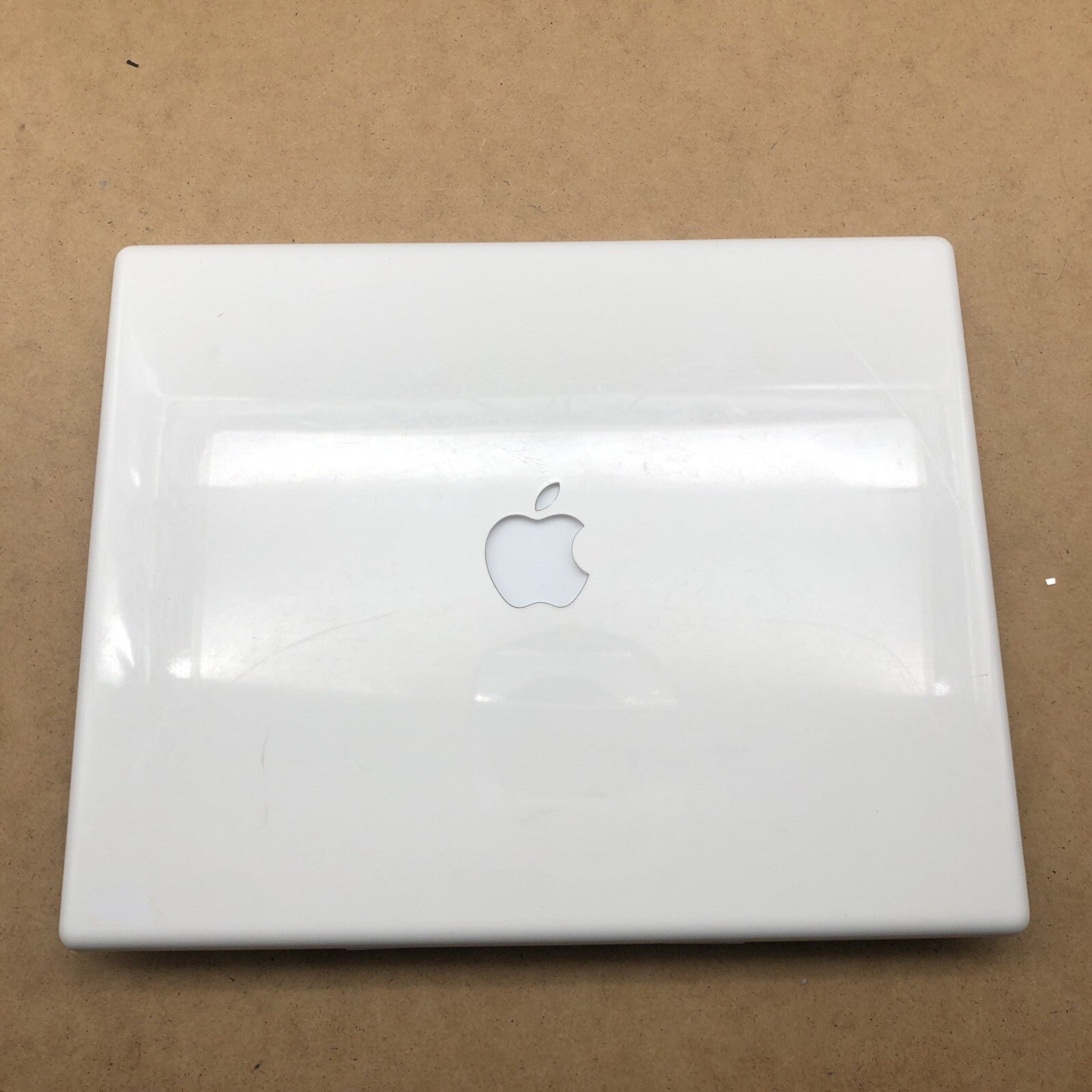 Capot - iBook A1055