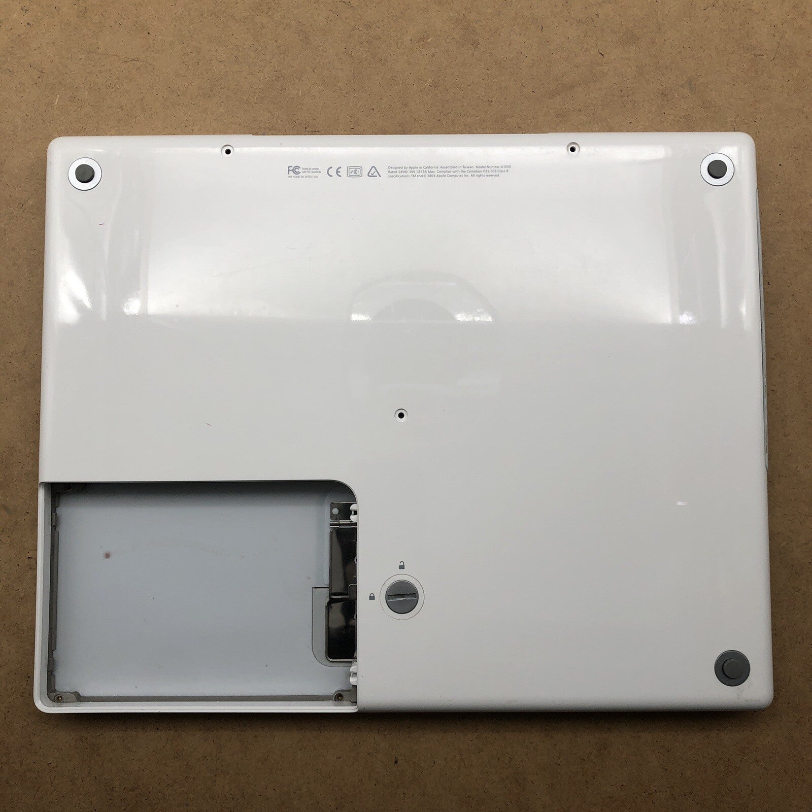 Plasturgie - iBook A1055
