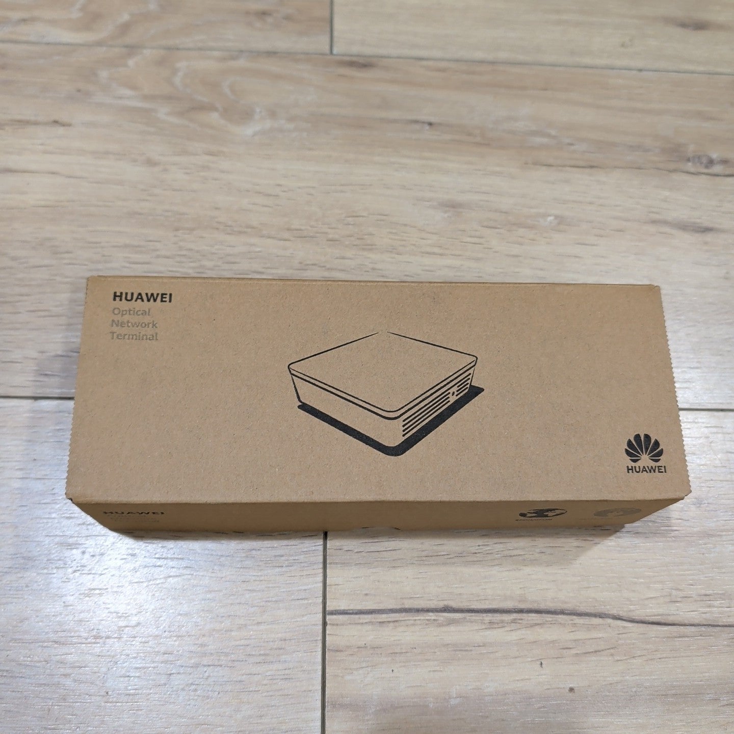 Boitier fibre Huawei Complet - OptiXstar  HG8010Hv6 - Neuf