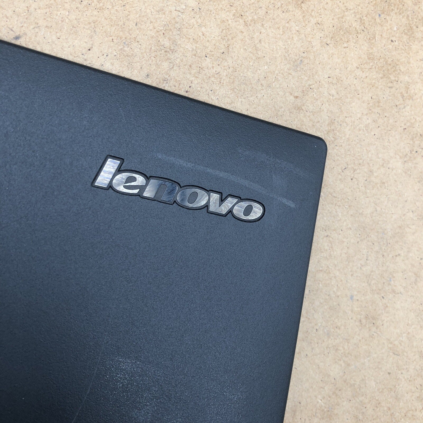 Capot  - Lenovo L440 (1)