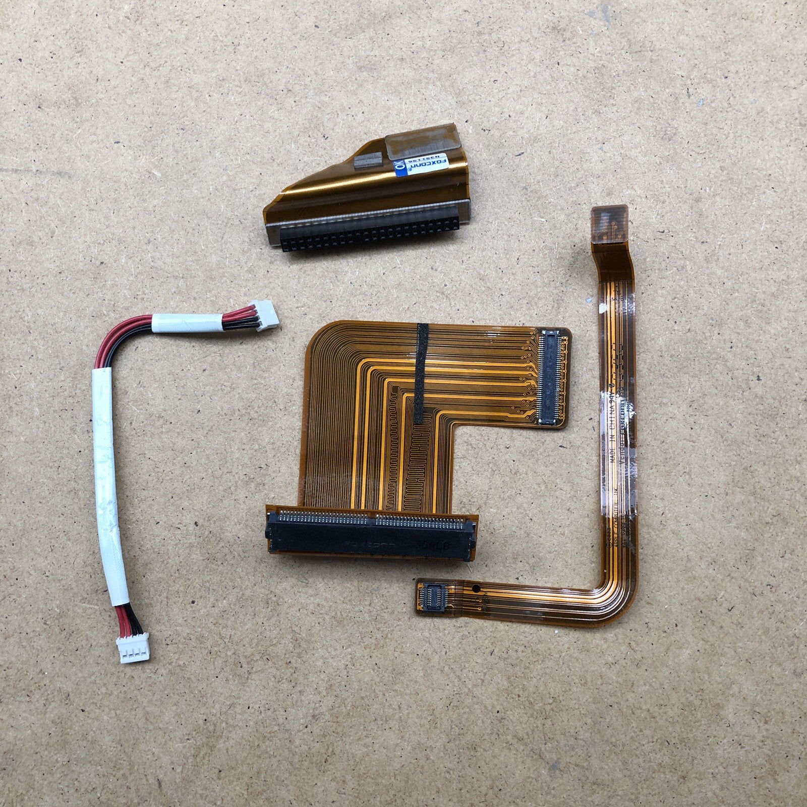 Lot de nappe /connecteur SATA - PowerBook A1046 G4