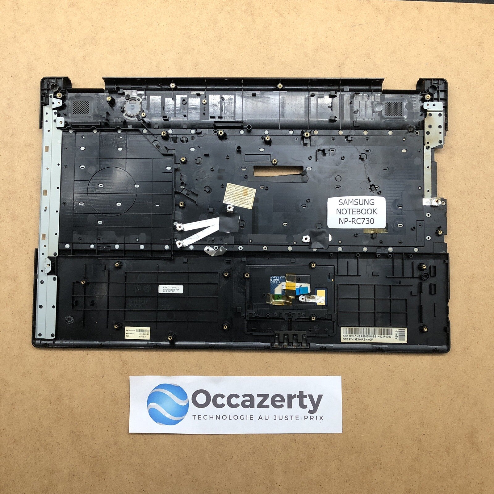 Plasturgie basse dessus - Samsung NP-RC730
