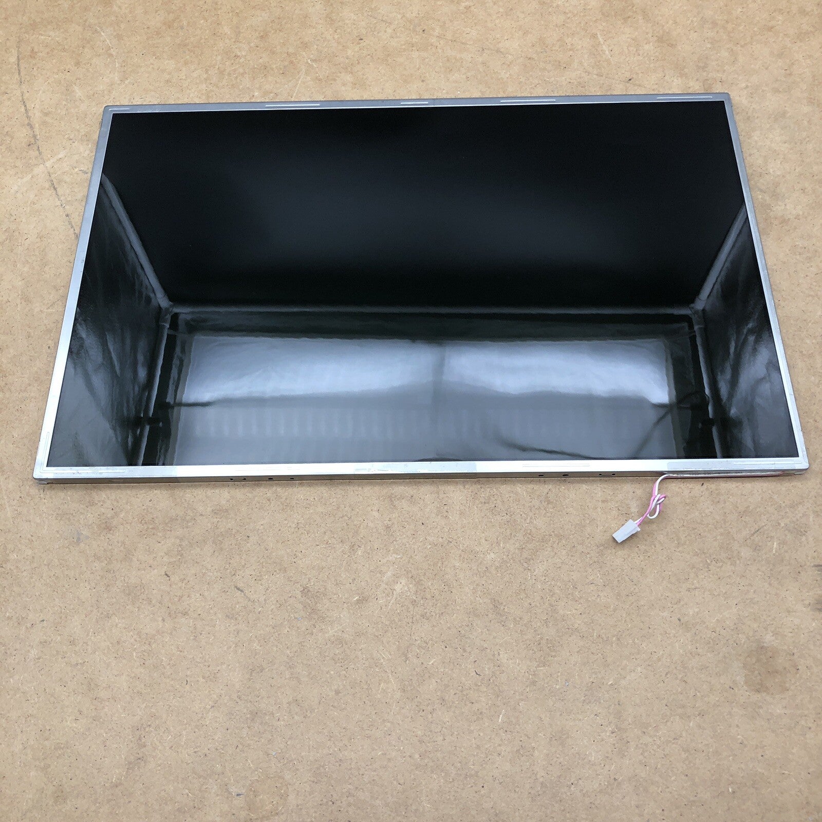 Dalle écran  type B154W04 V.2 Rev:06