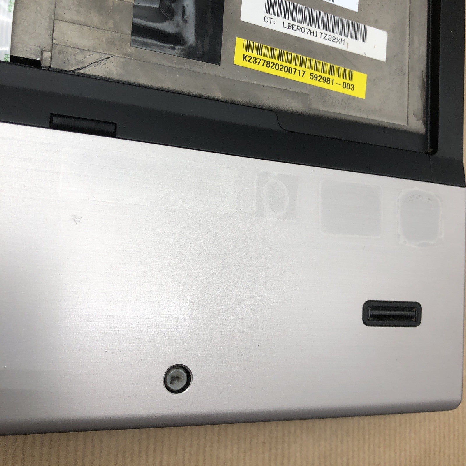 Plasturgie Basse  - HP Elitebook 8440P (2)