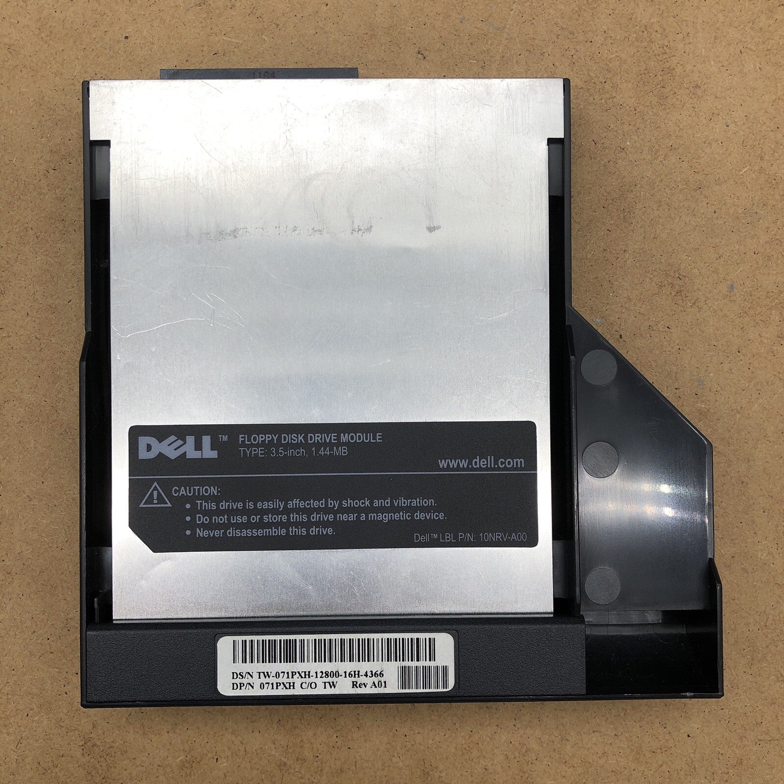Lecteurs CD Rom et Disquettes - DELL C600/C500 PP01L