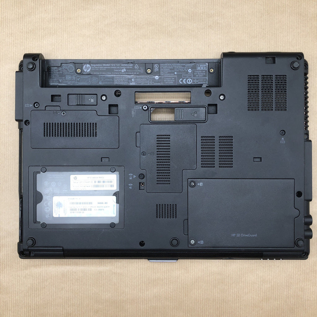 Plasturgie complète - HP Elitebook 8440P (3)