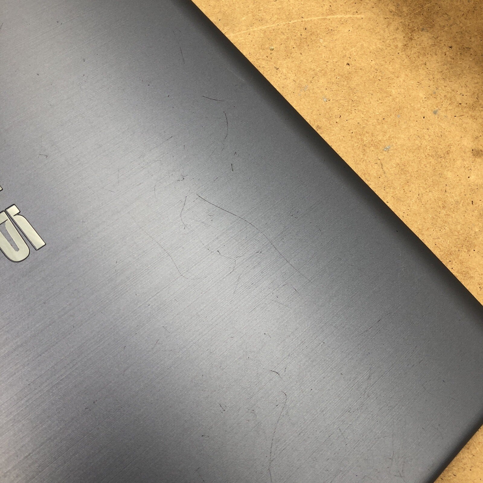 Capot avec écran - Asus E406S