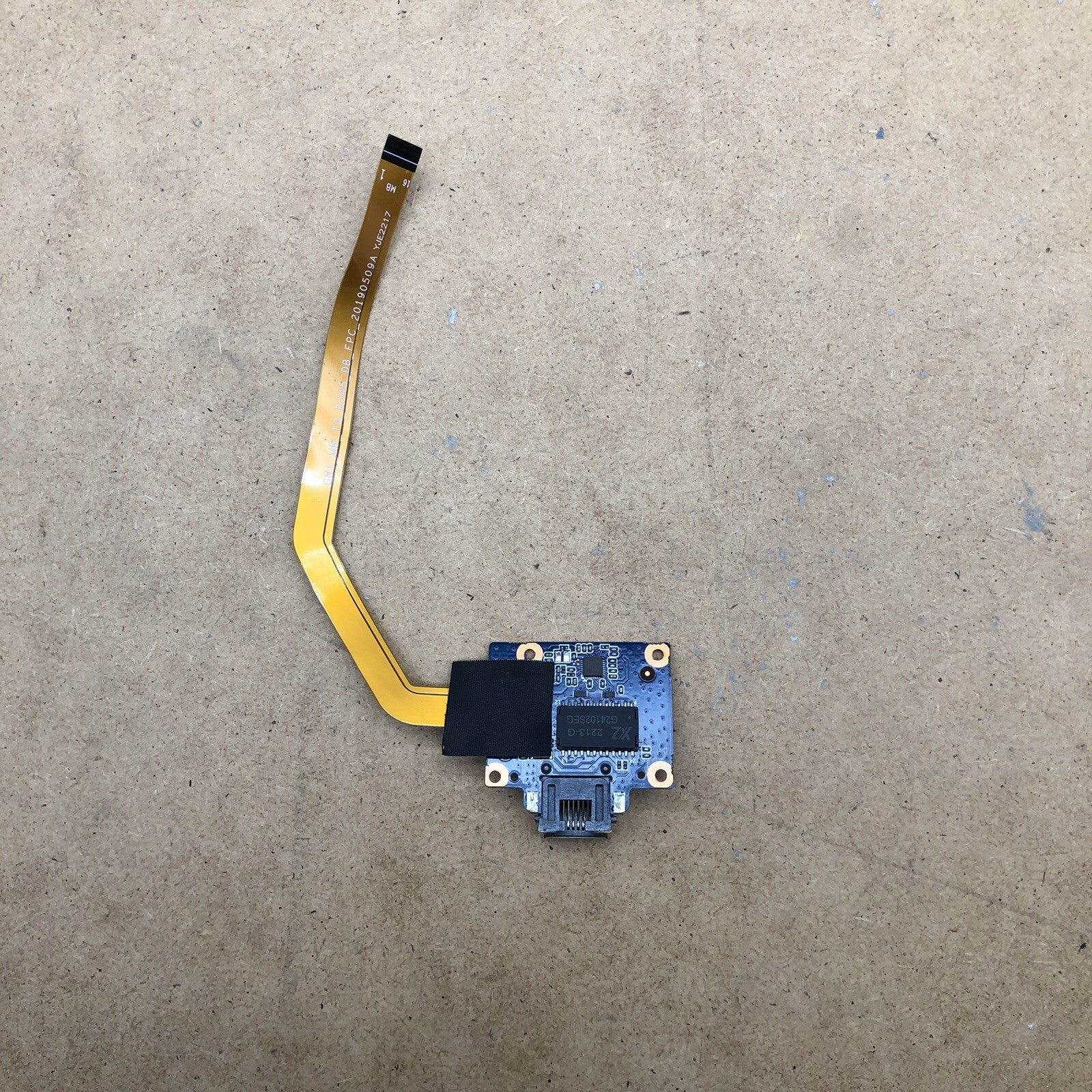 Connecteur RJ45 - Toshiba DYNABOOK