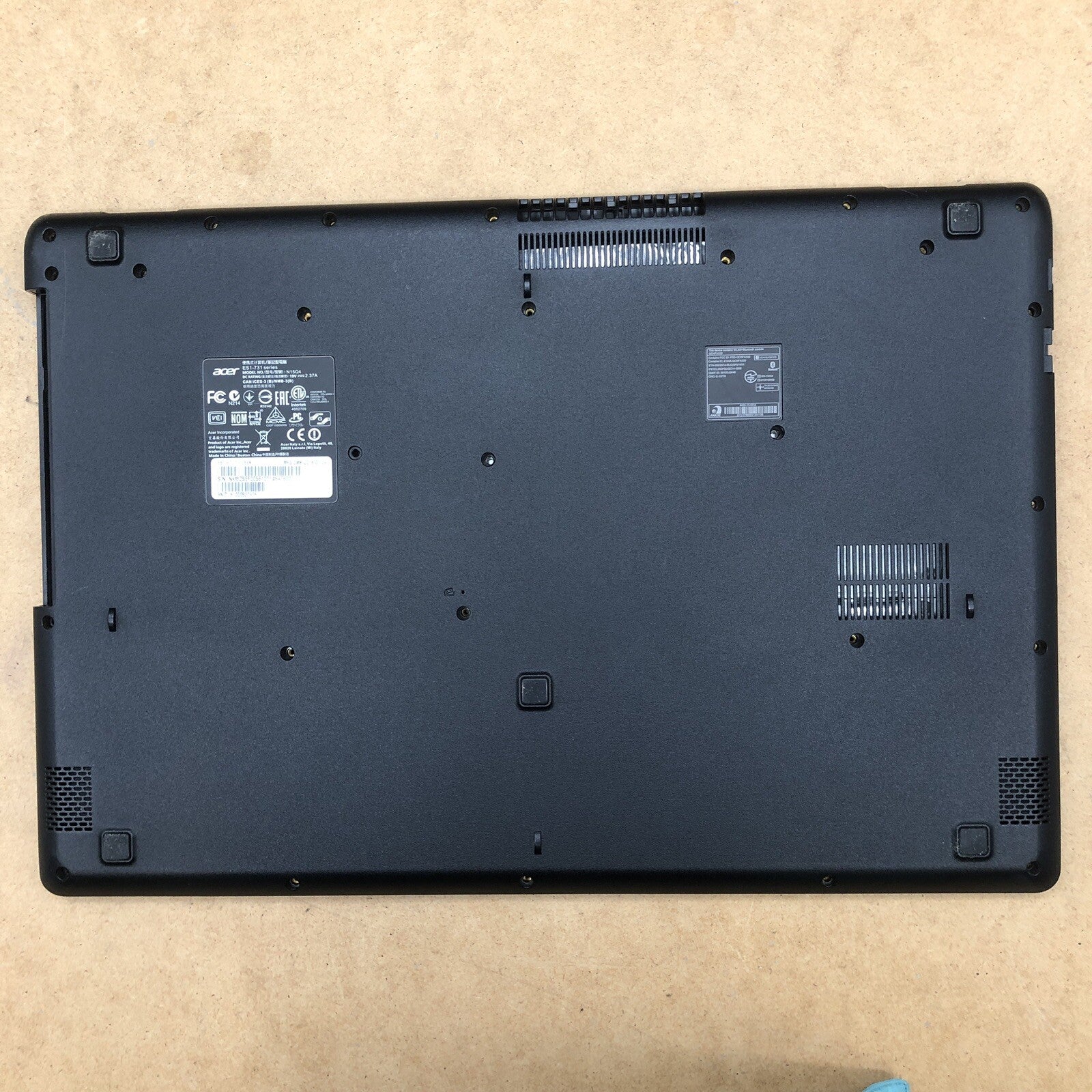 Plasturgie avec clavier azerty - Acer Aspire ES1-731
