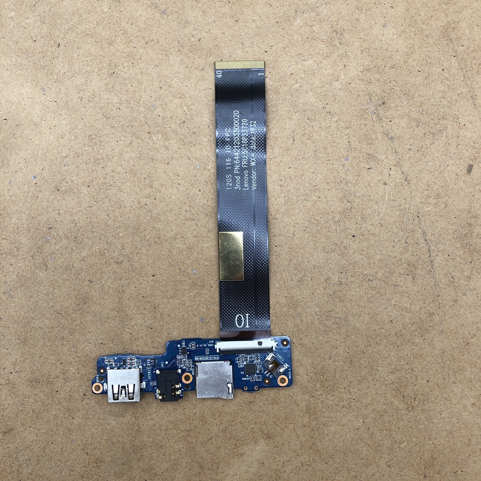 Connecteur USB - Lenovo Ideapad 120S-11IAP -  Model 81A4