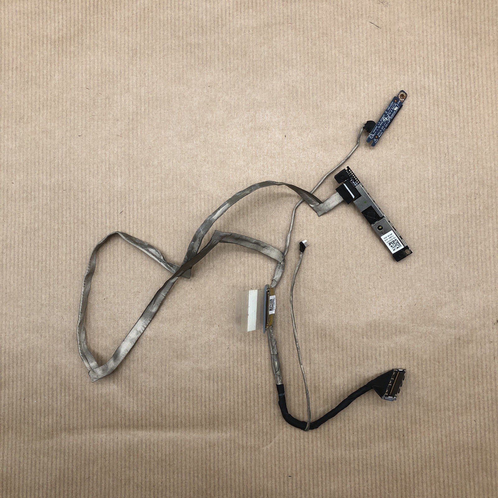 Connecteur écran + webcam  - DELL Latitude E7240