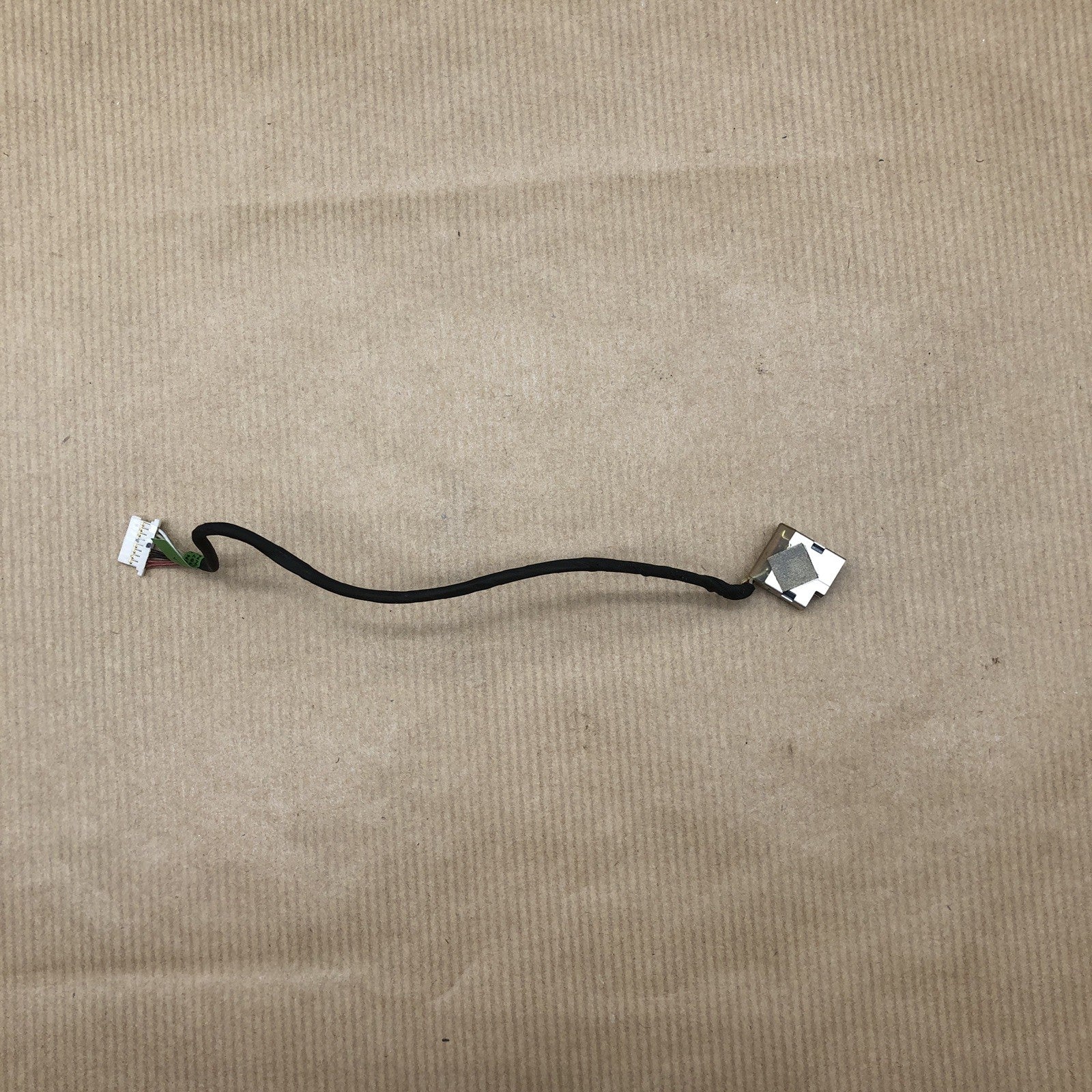 Connecteur de charge - HP 17-Y011NF
