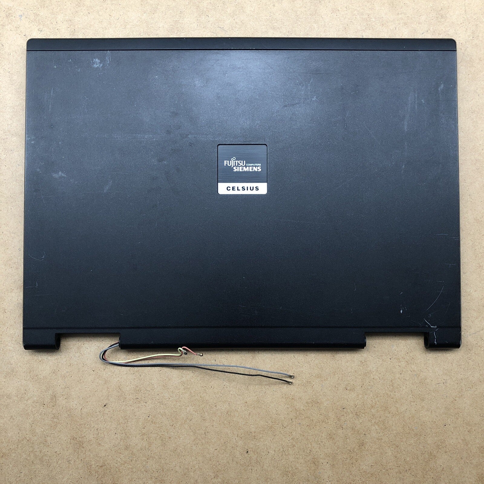 Capot  - Fujitsu Celsius H250