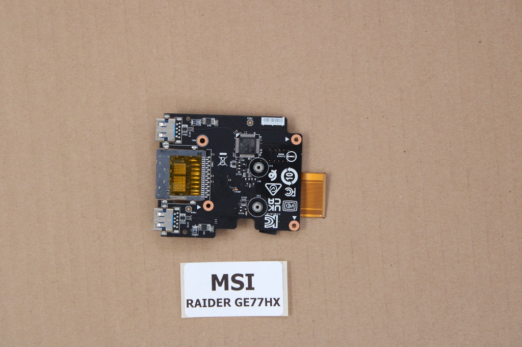 Carte USB - MSI RAIDER GE77HX