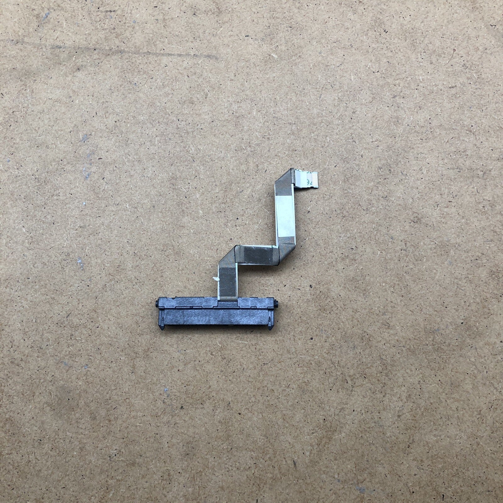 Connecteur Sata - Lenovo V15-ADA (82-C7)