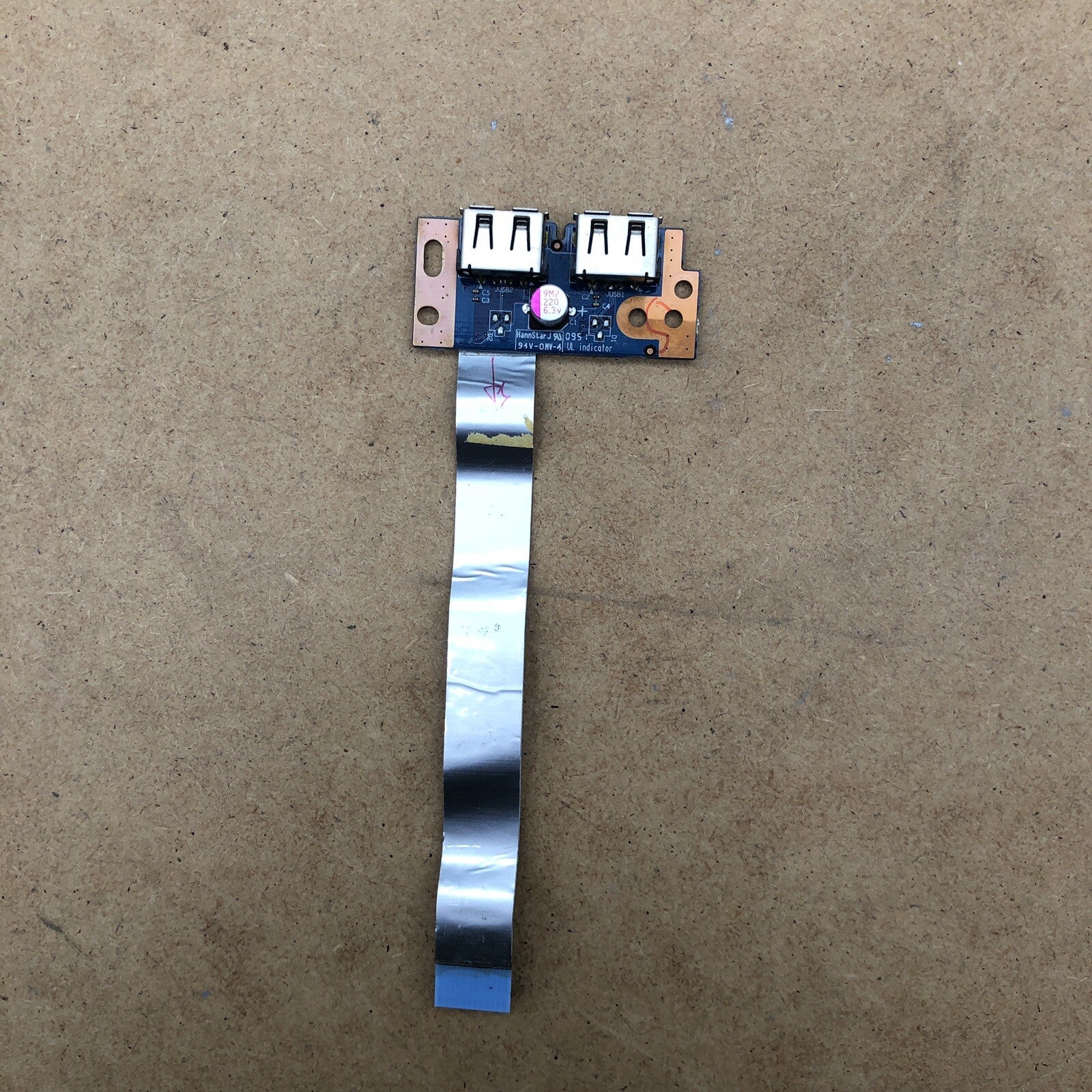 Connecteur USB  - Toshiba Satellite  L500-205 