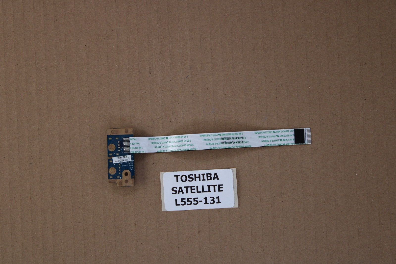 Connecteur USB - Toshiba Satellite L555-131