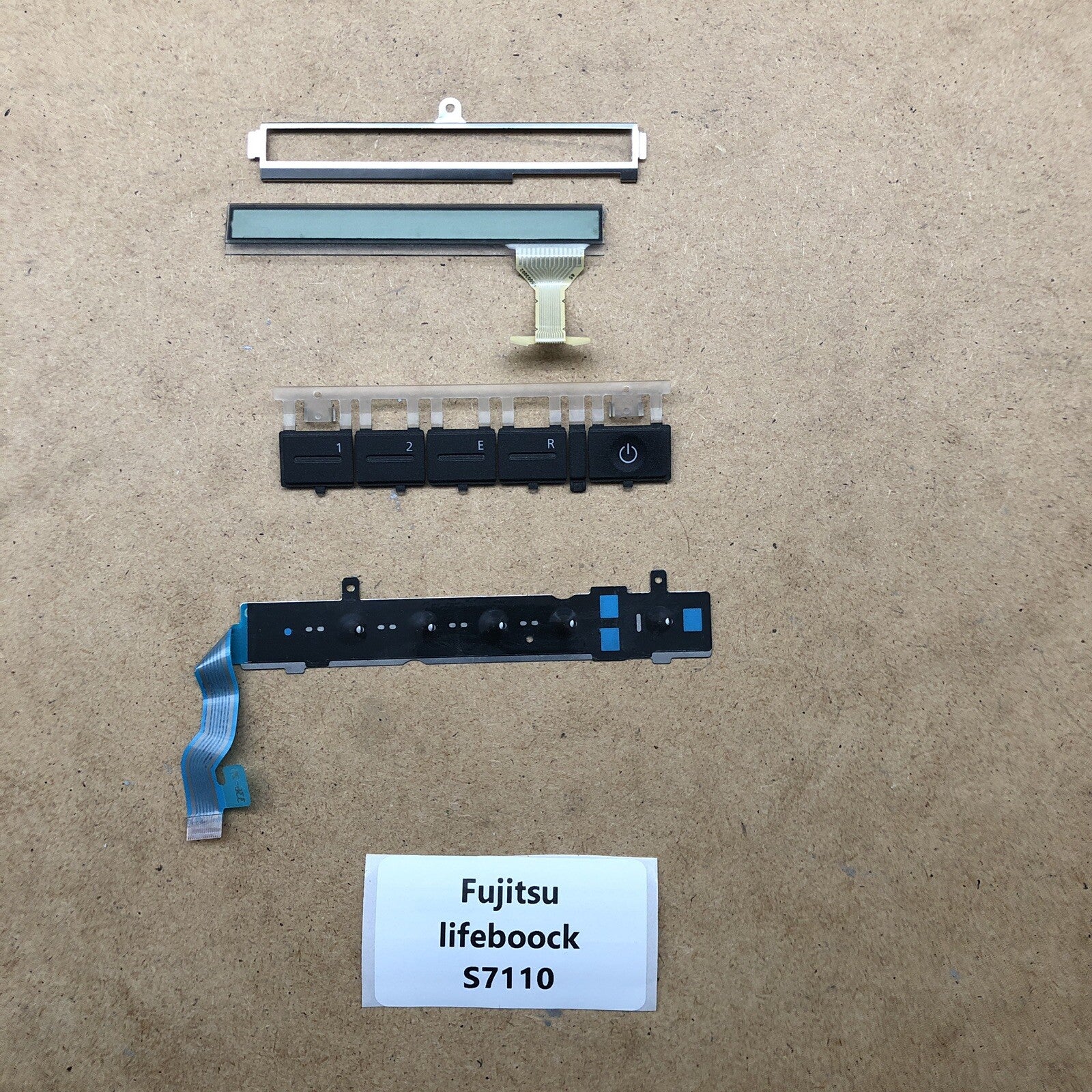 Boutons de commande/power et écran LCD - Fujitsu Lifebook S7110