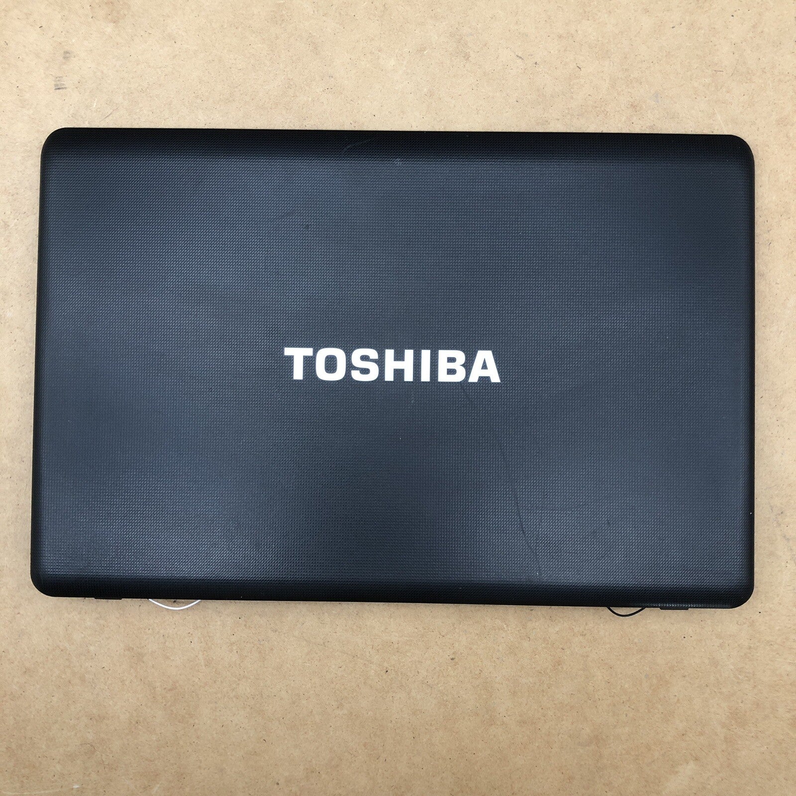 Capot - Toshiba Satellite pro C660