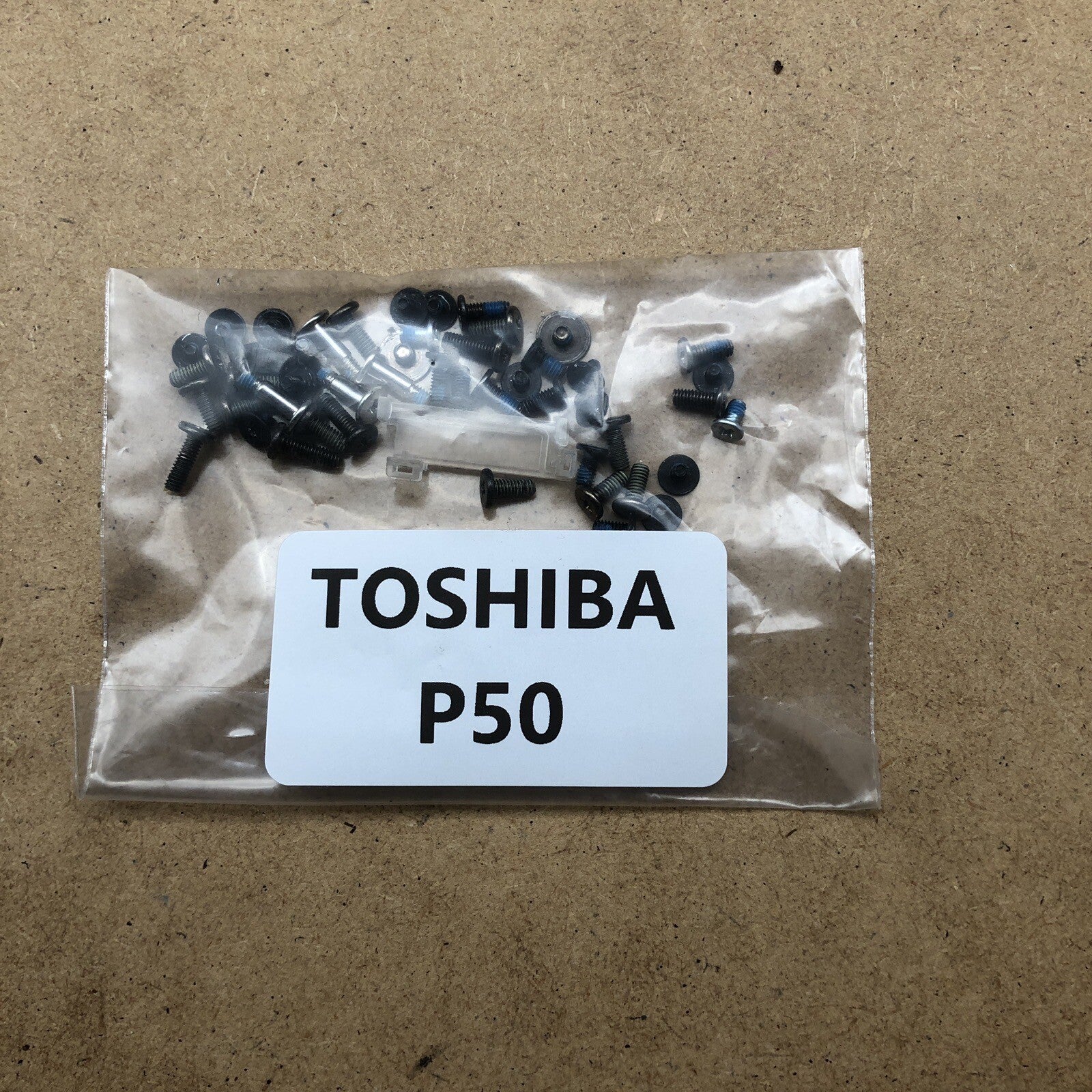 Visserie - Toshiba Satellite P50-C-18E