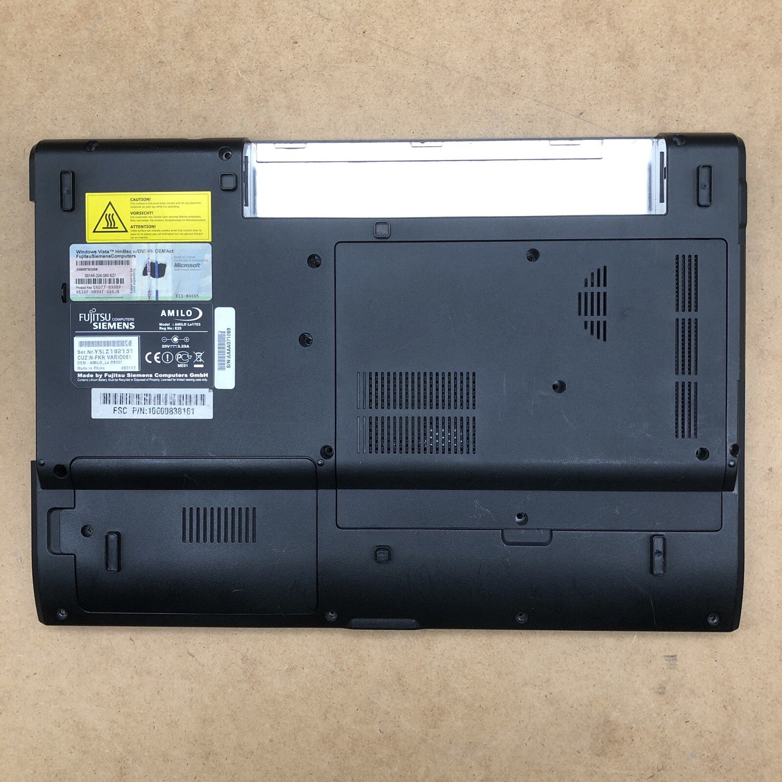 Plasturgie basse complète - Fujitsu Amilo La1703