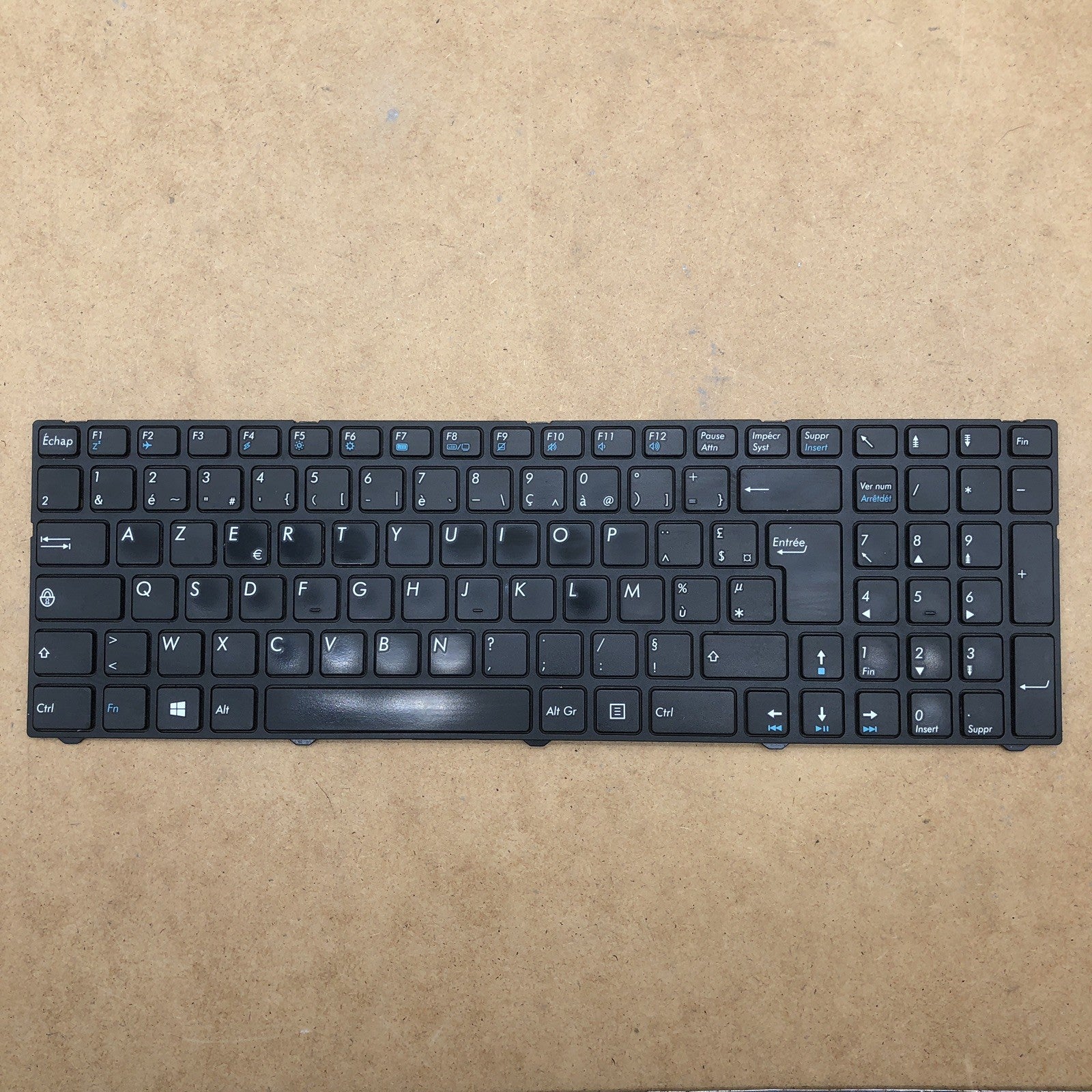 Clavier azerty - ESSENTIEL B SMART'MOUV 1506-7