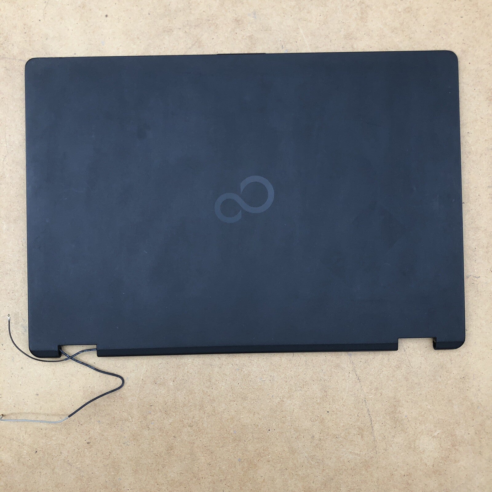 Capot - Fujitsu Lifebook u727
