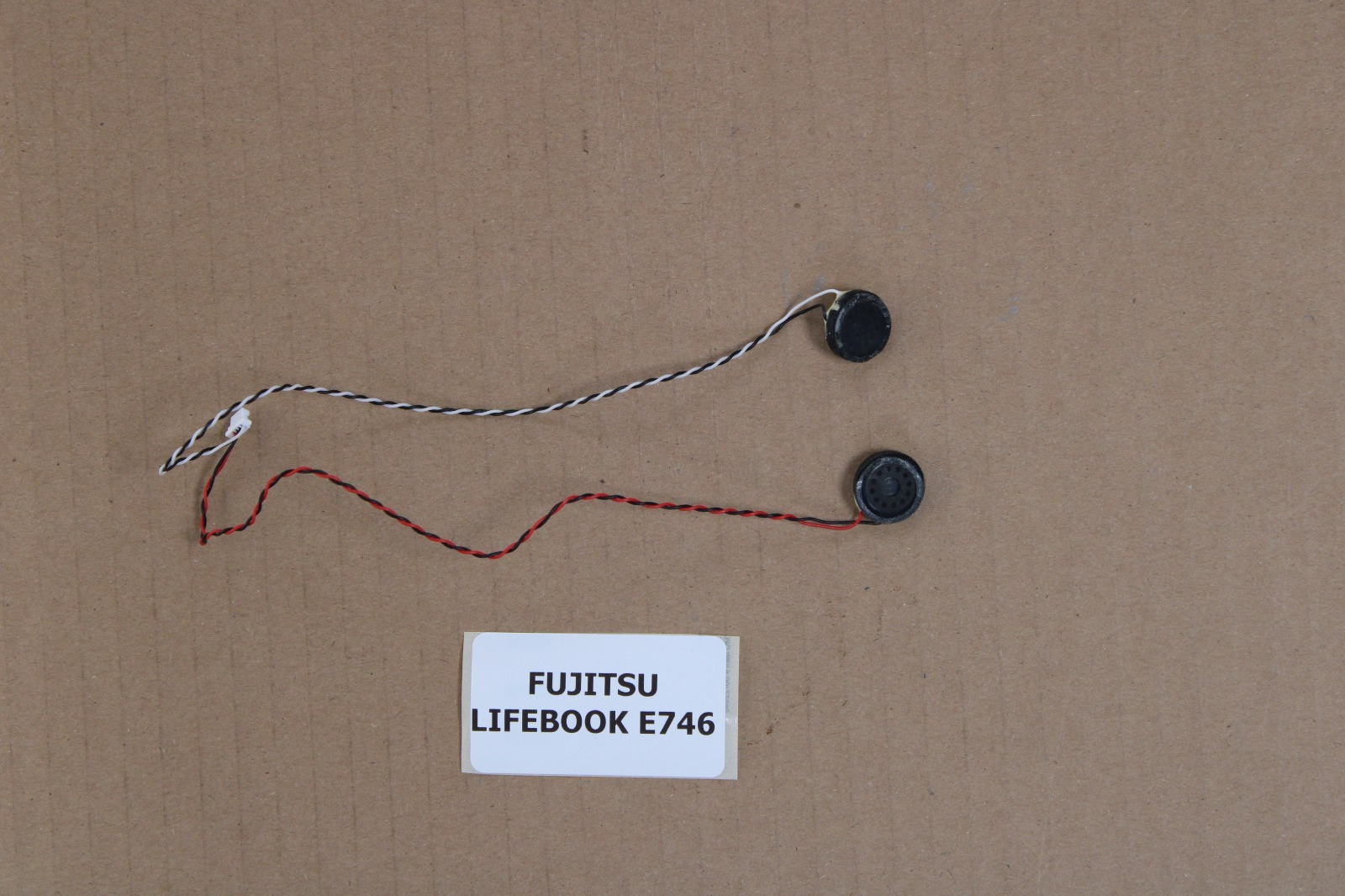 Enceintes - Fujitsu Lifebook E746