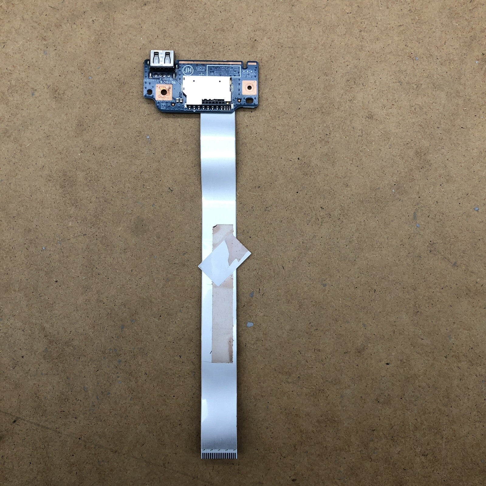Port USB - HP 17-Y