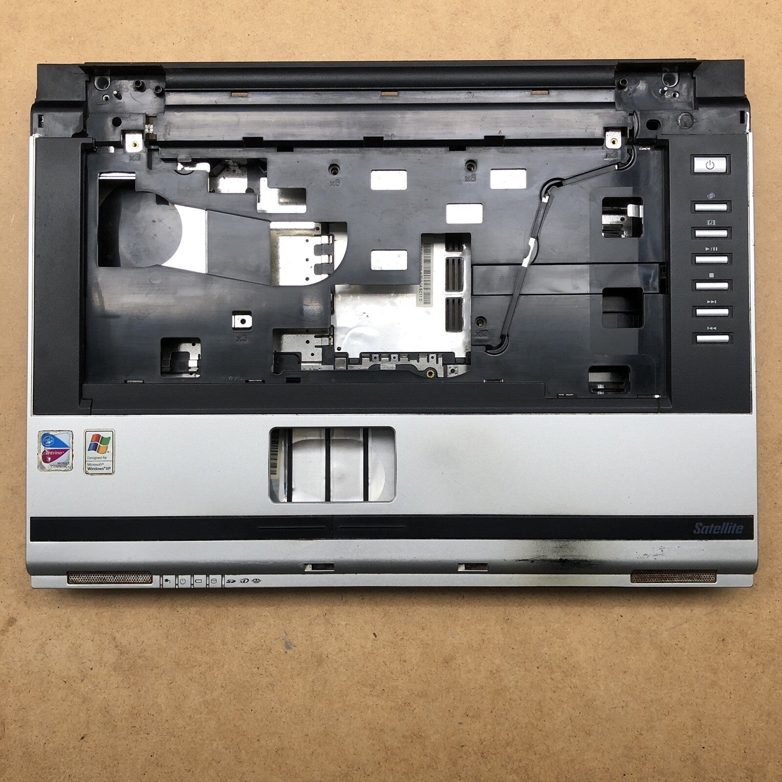Plasturgie - Toshiba Satellite M70-168