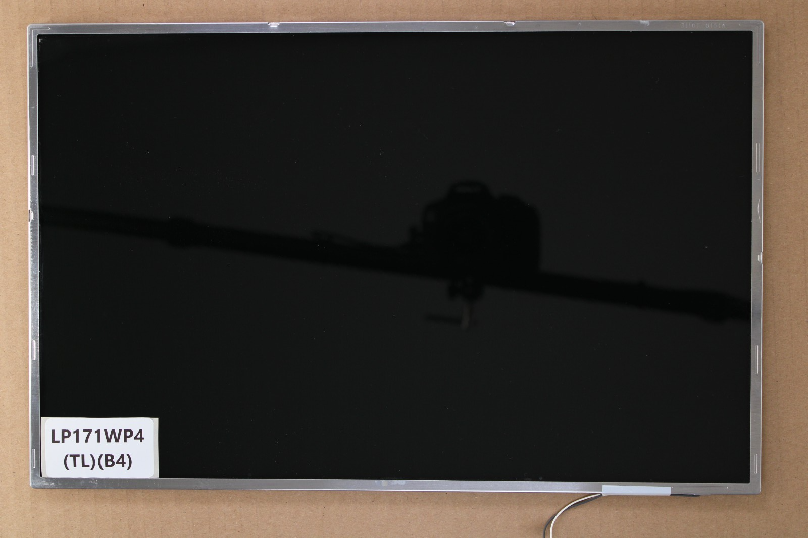 Dalle écran  type LP171WP4 (TL)(B4)