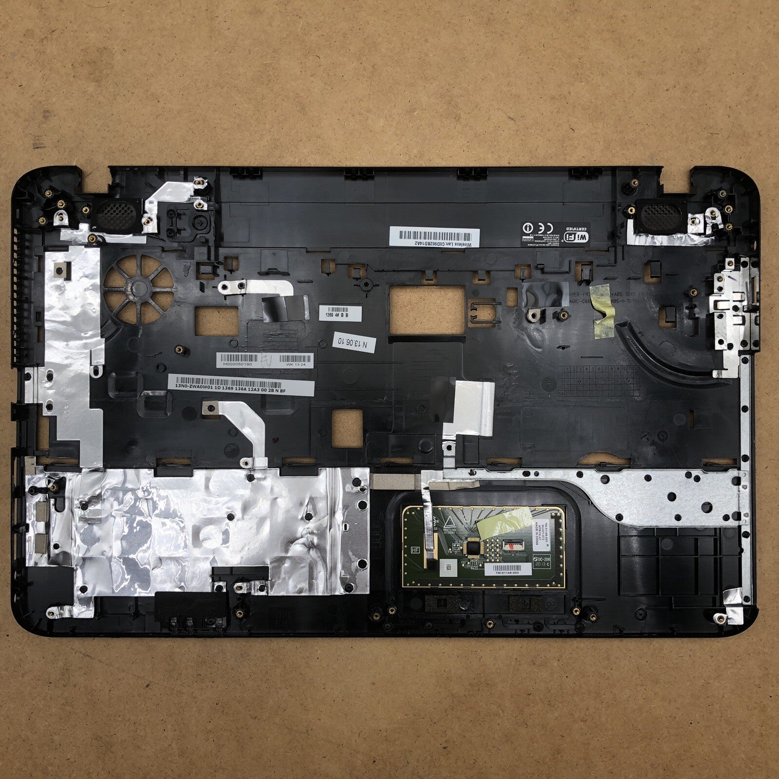 Plasturgie dessus - Toshiba Satellite C850D-11C