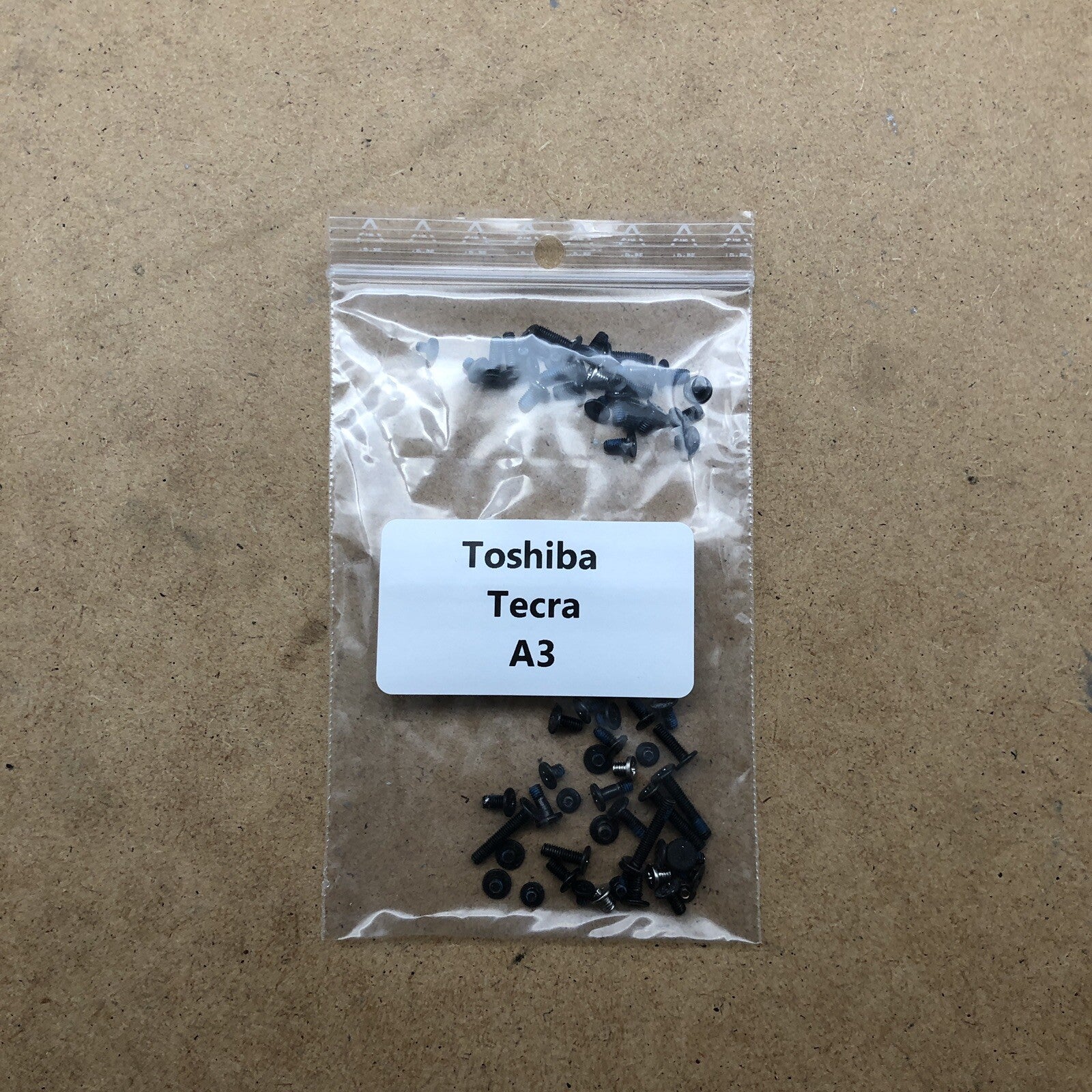 Visserie - Toshiba Tecra A3