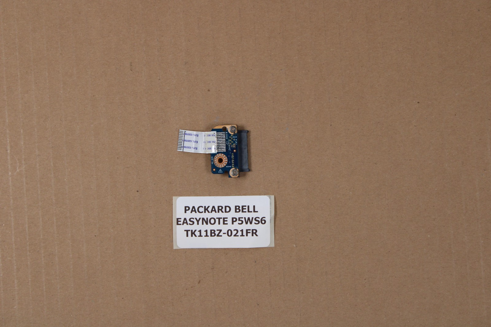Connecteur sata  - Packard Bell Easynote P5WS6 TK11BZ-021FR