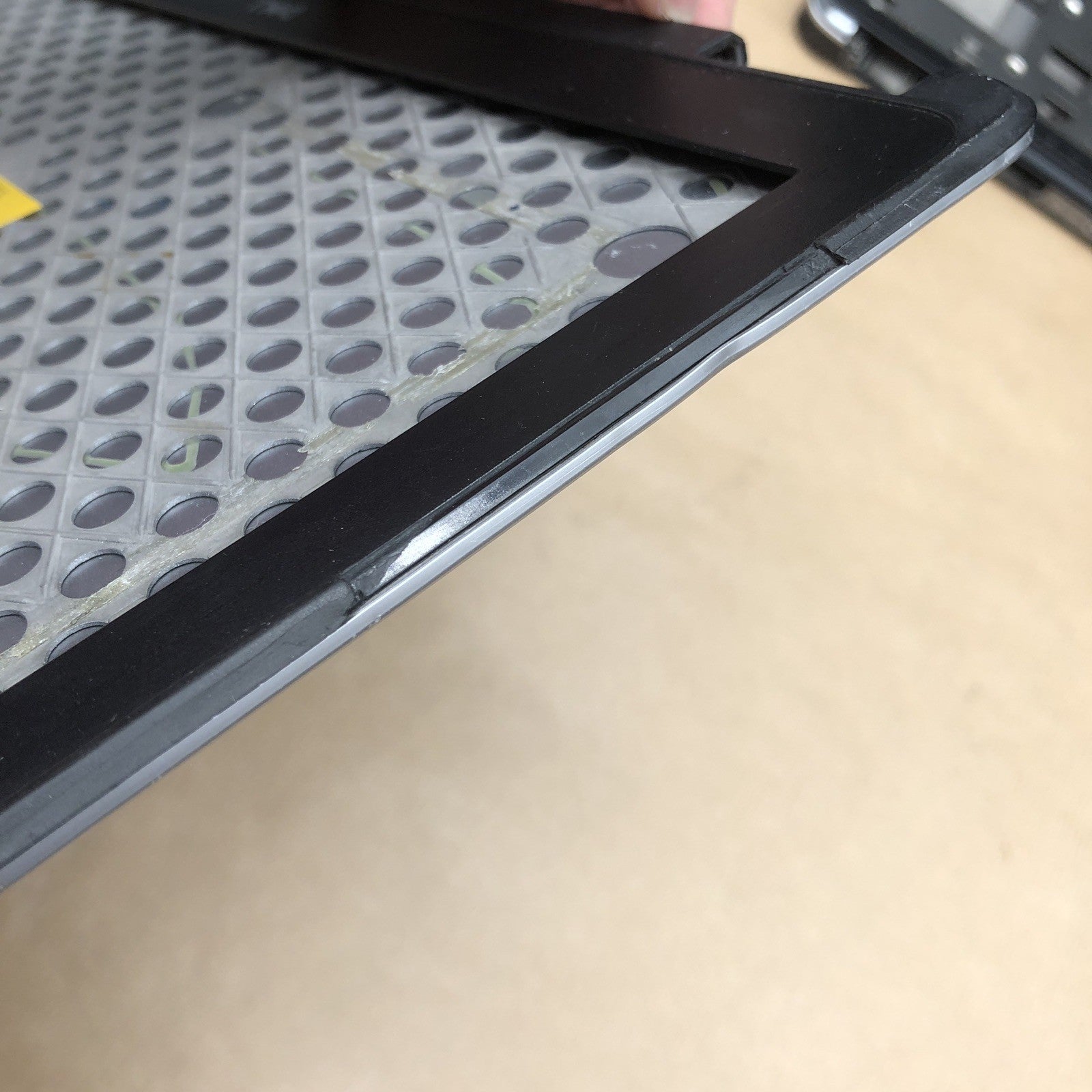 Capot - DELL Latitude E7240 (2)